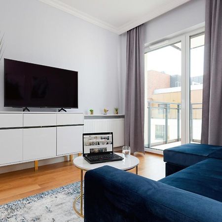 Apartament Dom Przy Okrzei By Renters Prestige Varsovia Exterior foto
